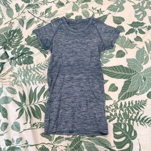 lululemon athletica Blue Short Sleeve Tee